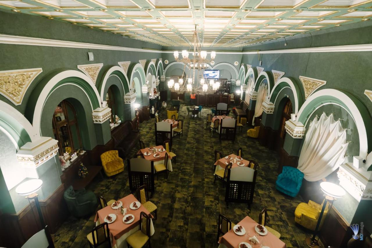 Hotel La Belle Epoque Petroşani 외부 사진